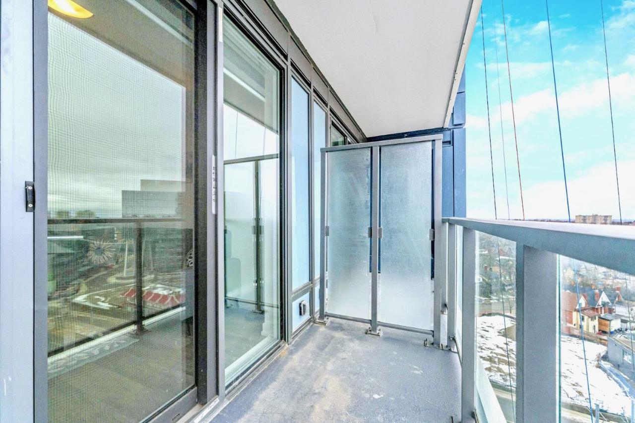 Luxurious 1Br Condo - Stunning City Views Kitchener Esterno foto