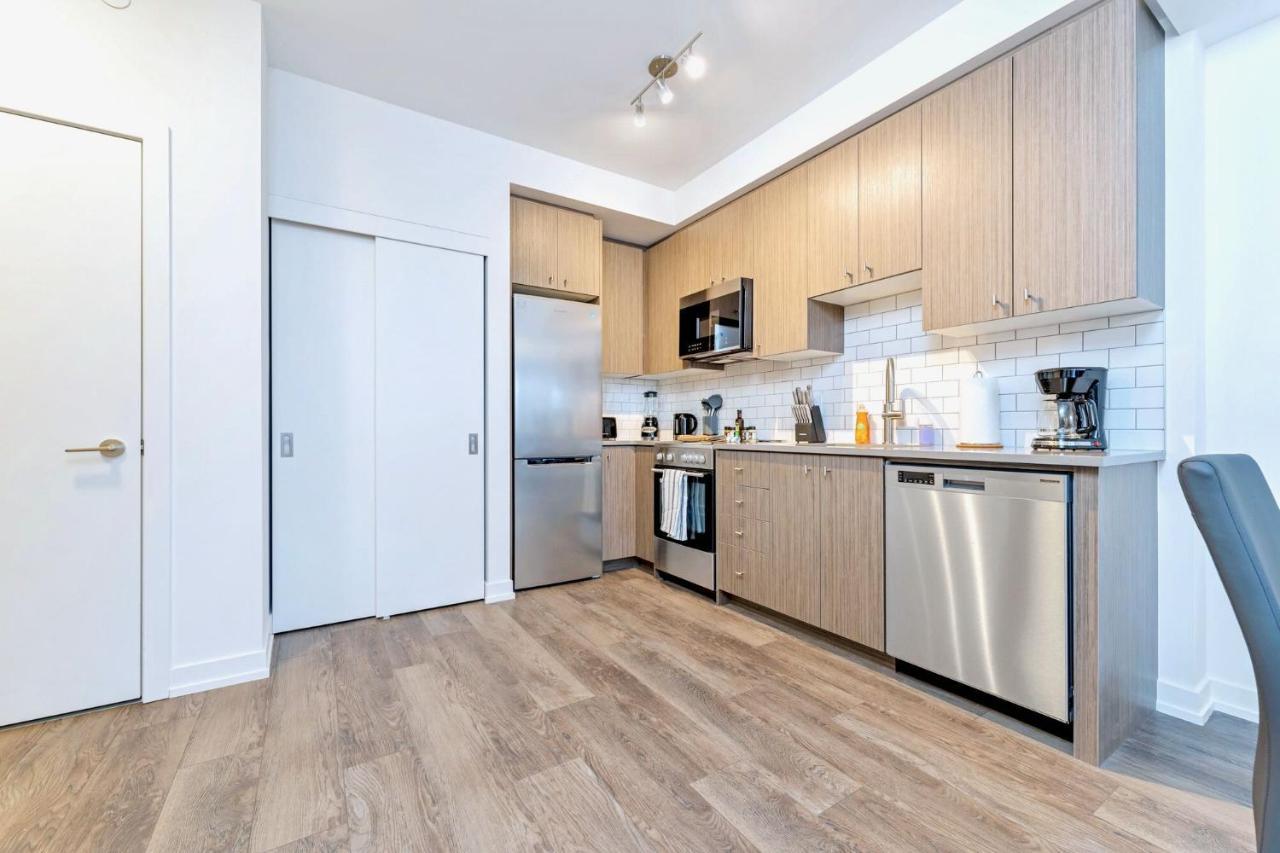 Luxurious 1Br Condo - Stunning City Views Kitchener Esterno foto